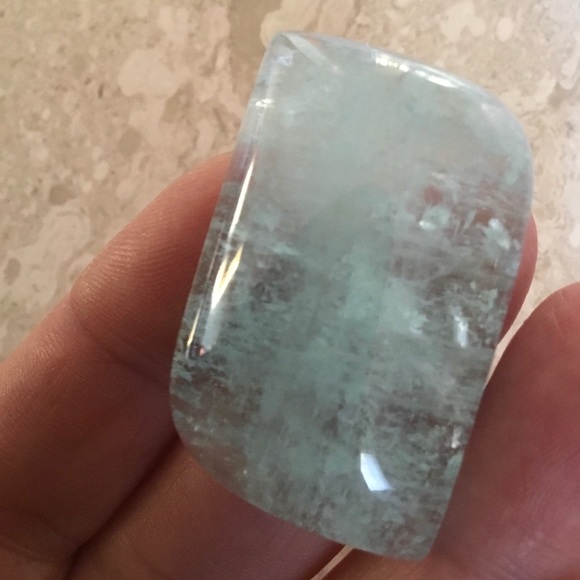 Exceptional sky blue aquamarine - Picture 1 of 8